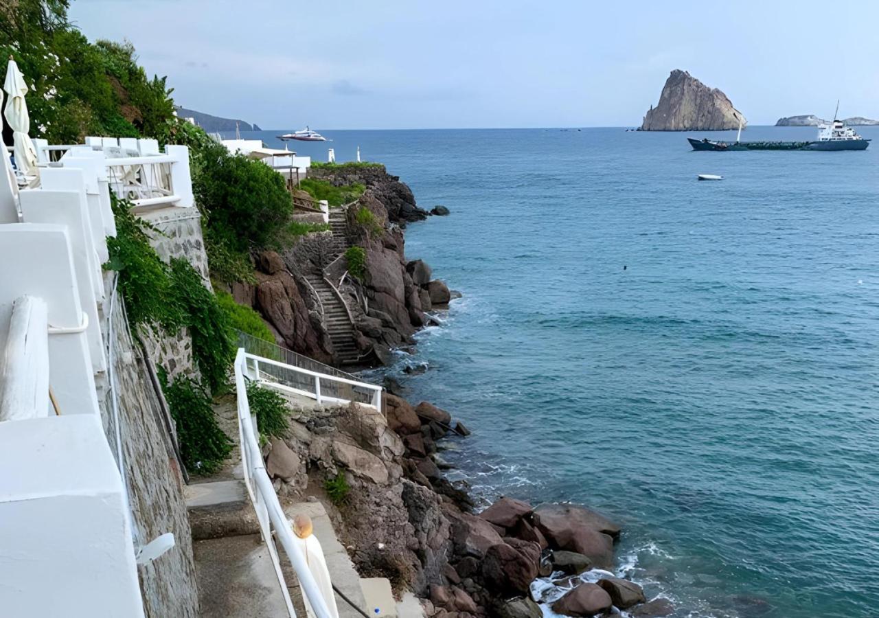 La Piazza Luxury Hotel & Spa Panarea Exterior photo