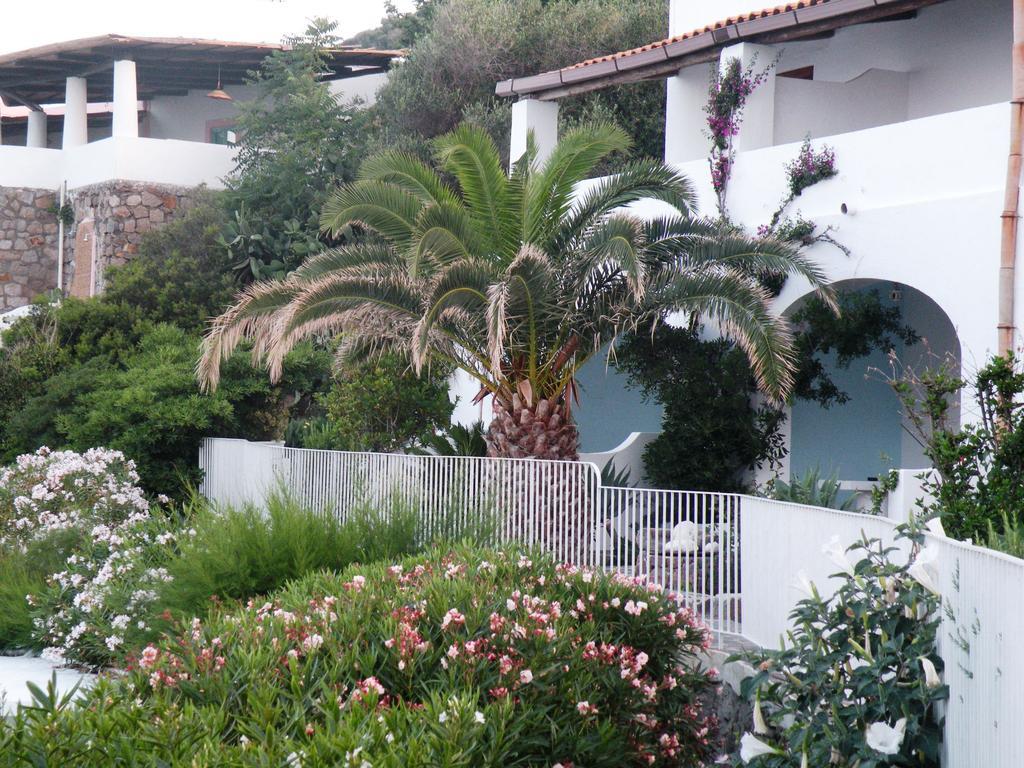 La Piazza Luxury Hotel & Spa Panarea Exterior photo